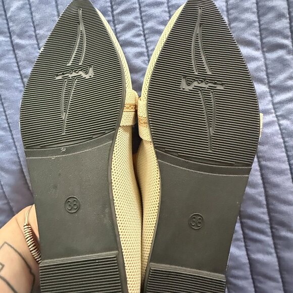 Venice Vista Florentine Pointed-Toe Knit Cream/Light Beige and Tan Loafers | 7.5 - Picture 6 of 7